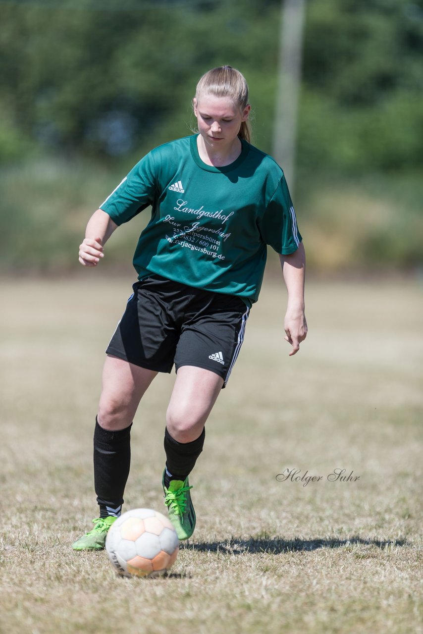 Bild 230 - wBJ TuRa Meldorf/Buesum - JFV Luebeck : Ergebnis: 1:0